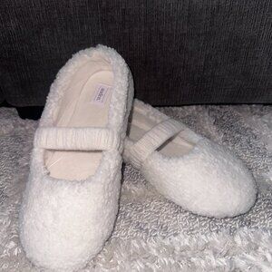 Women's Auden Faux Fur Slippers New Size 7